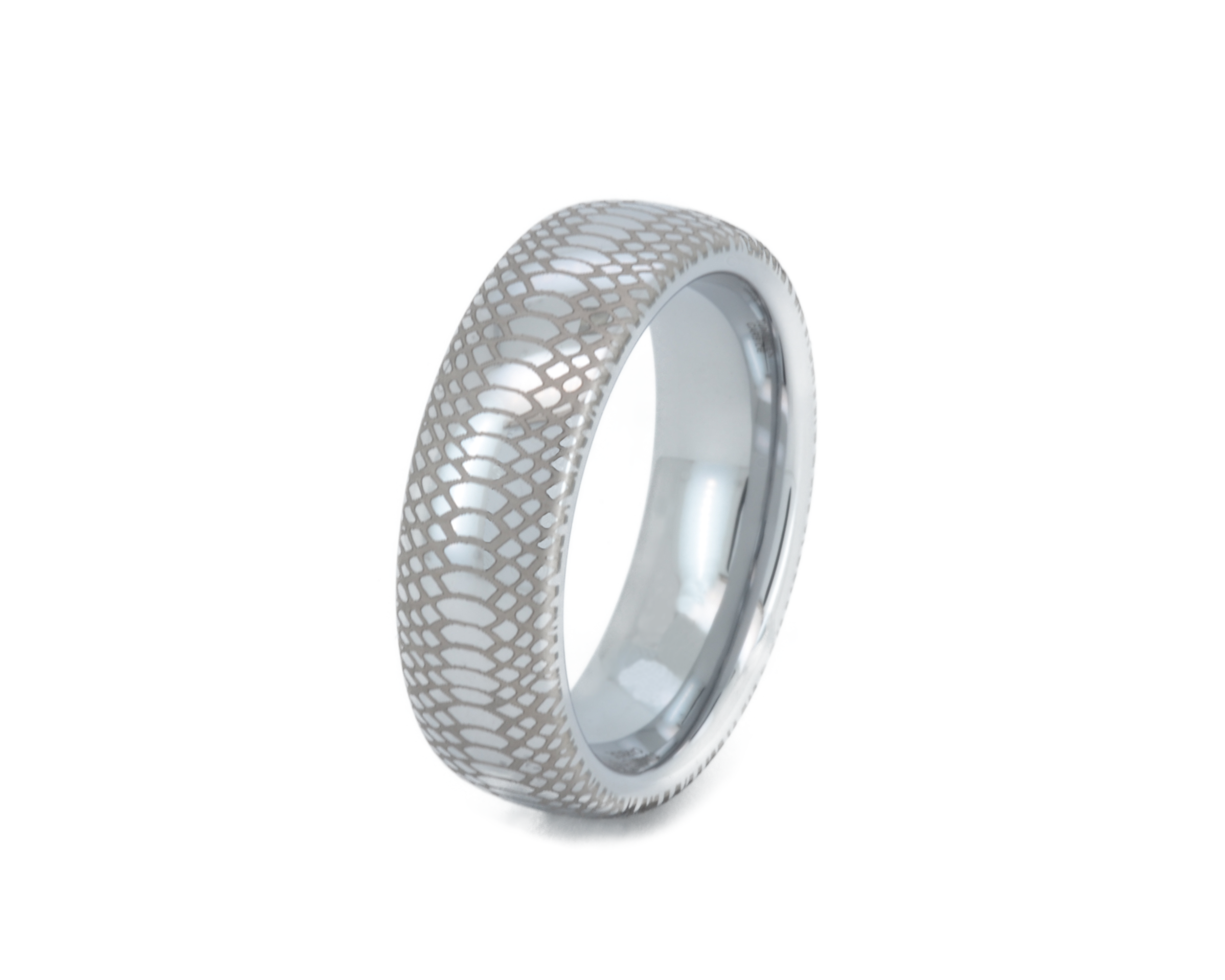 Serpente Eterno tungsten ring with intricate snake scale texture, polished silver finish, photographed on clean white background. Unique tungsten carbide jewelry for men and women.